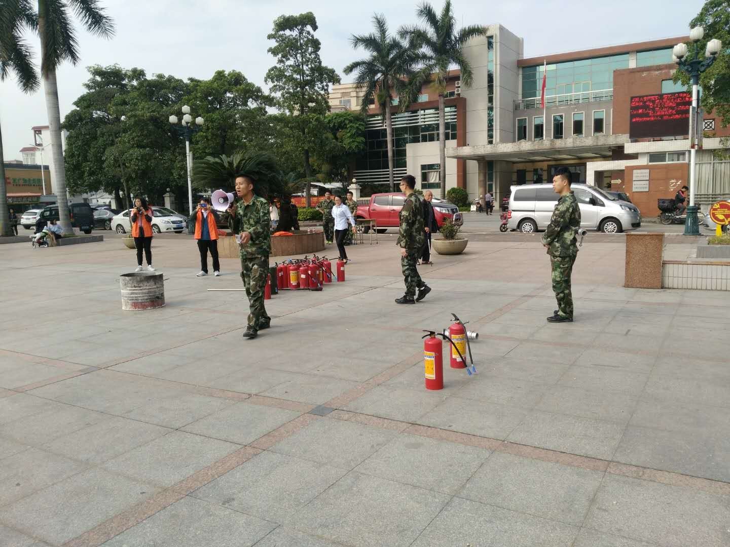 菊蘭新材公司組織員工參加“消防知識(shí)宣傳及應(yīng)急演練”